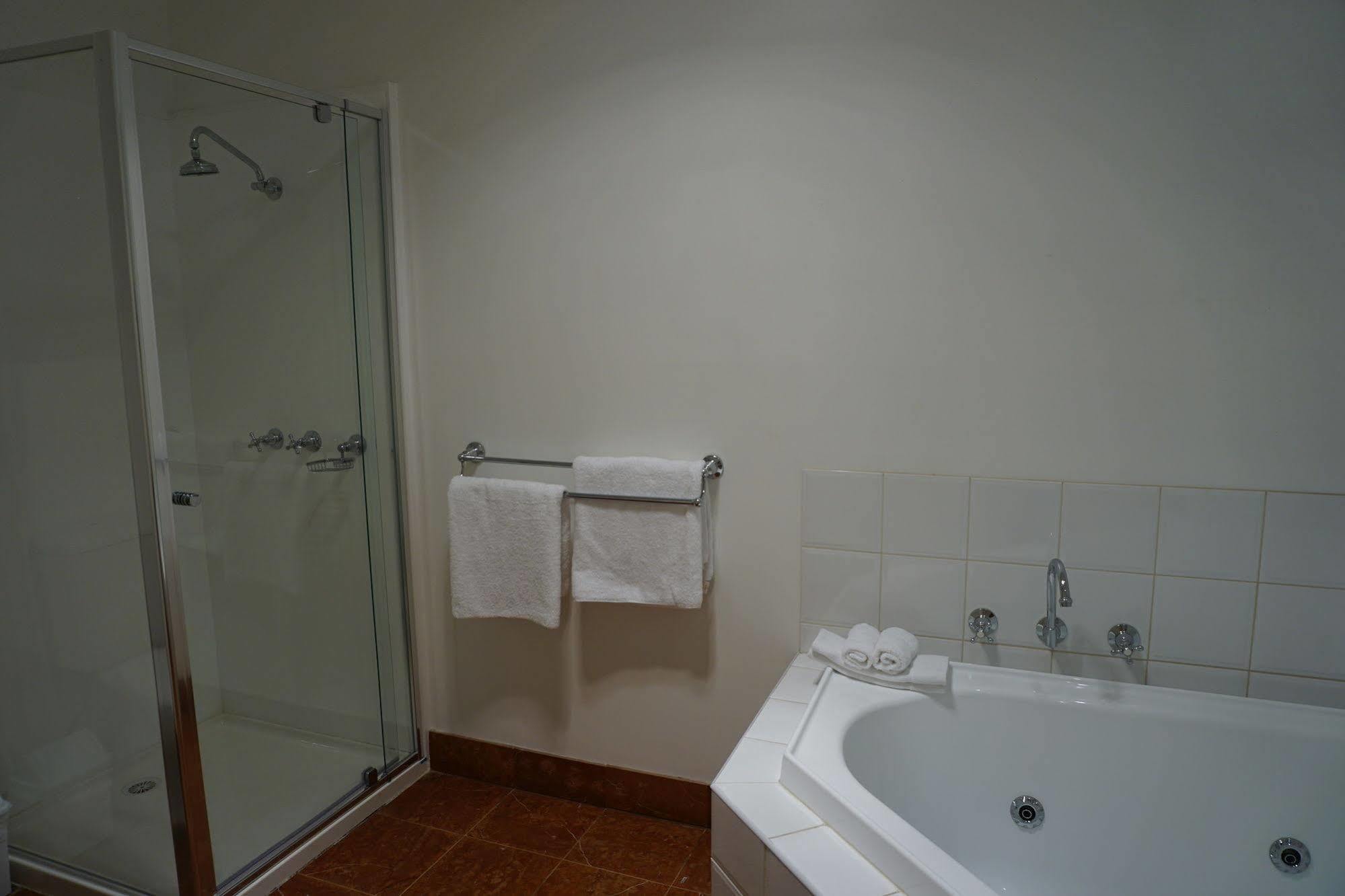 Acacia Terraces Aparthotel เอชูกา ภายนอก รูปภาพ